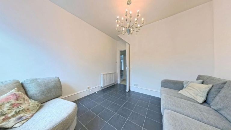 Flat Clifton Road in Aberdeen City
