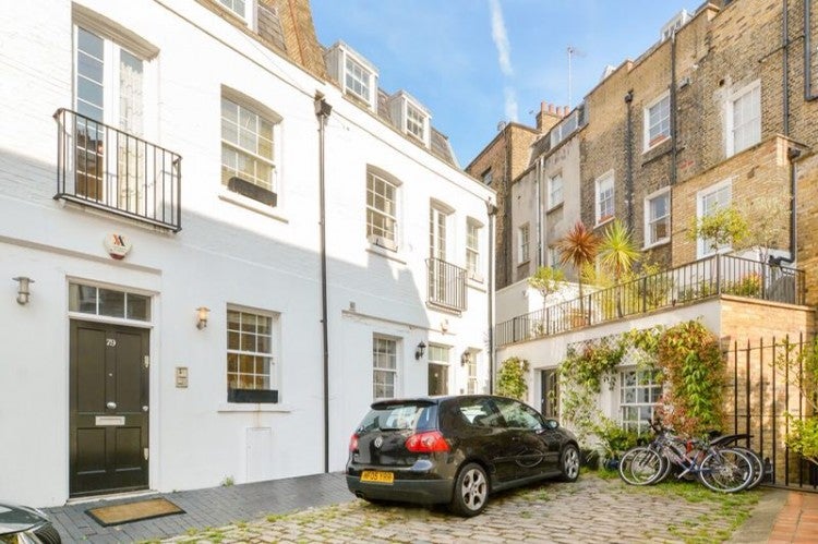 House Eccleston Square Mews in City of Westminster