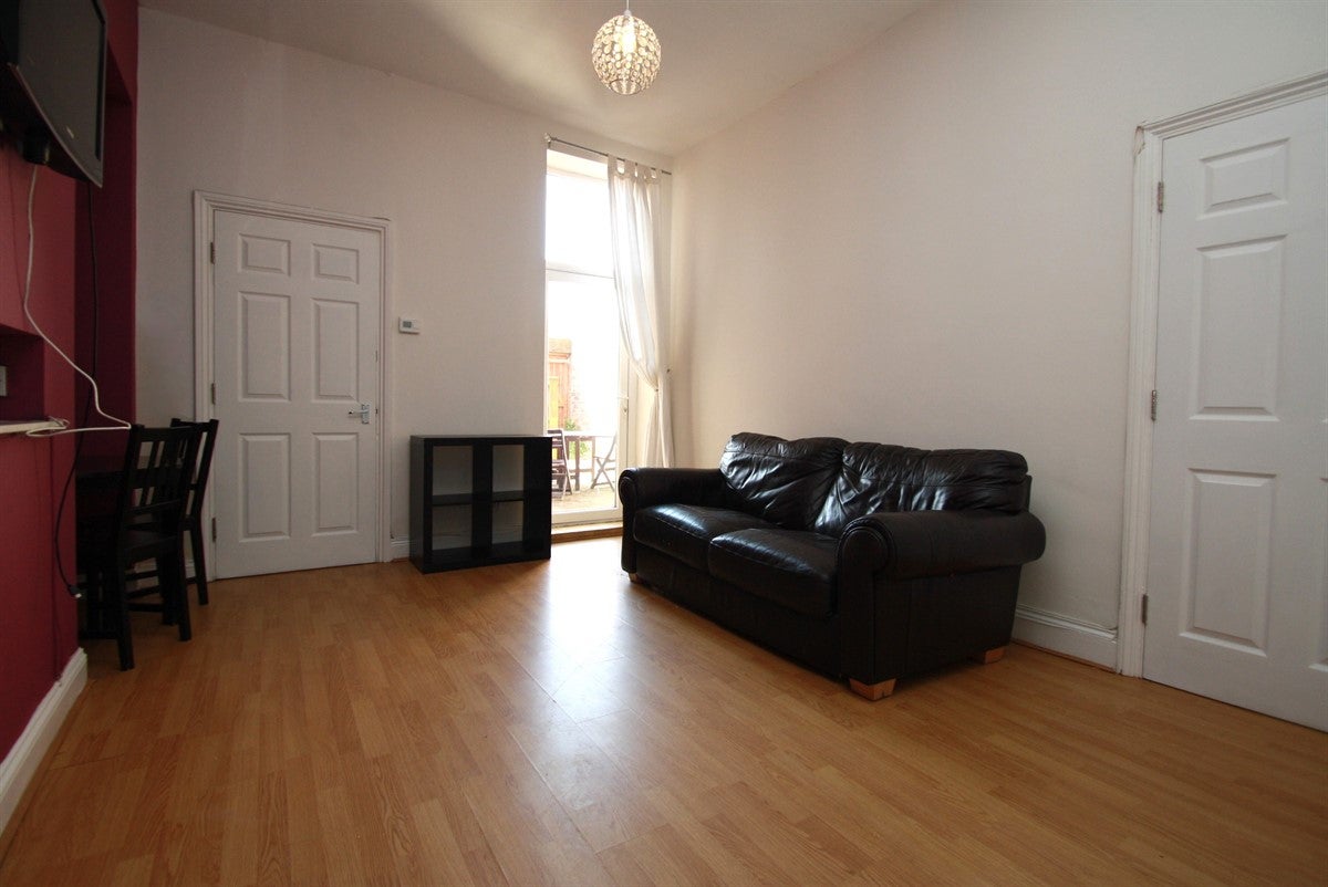 Flat Fairfield Road in Newcastle upon Tyne