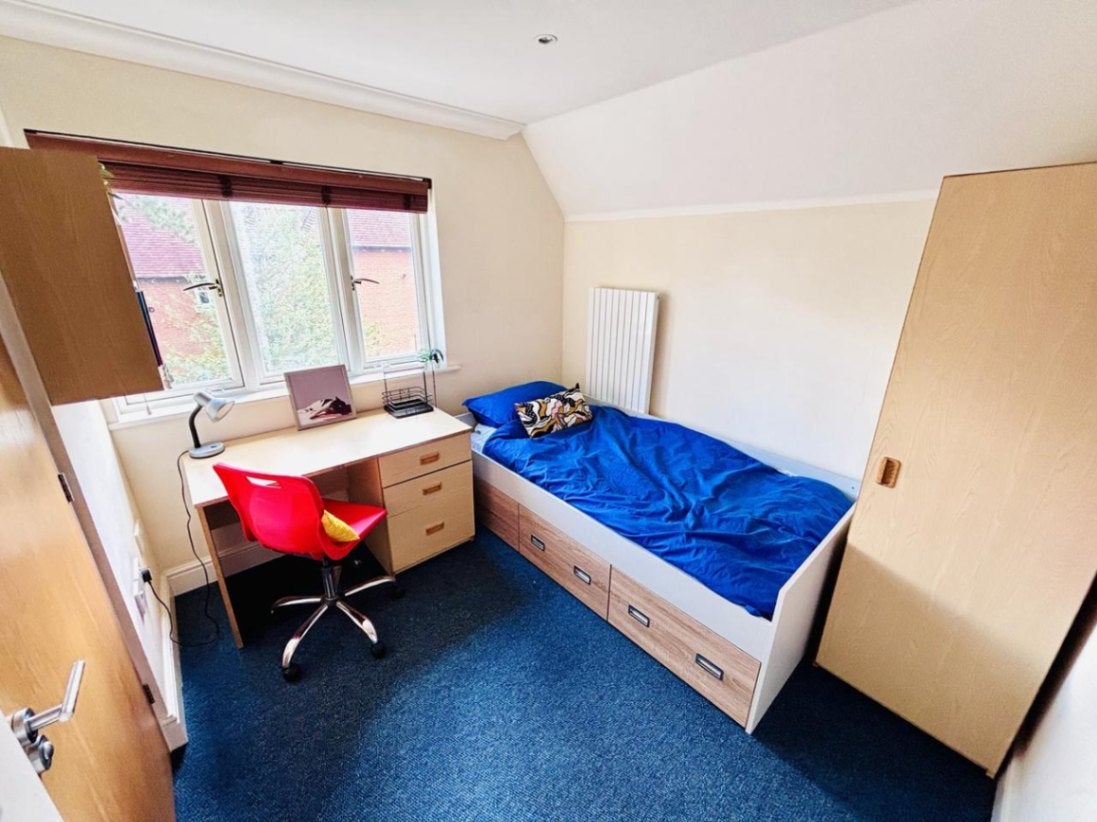 Room New Dover Road in Canterbury