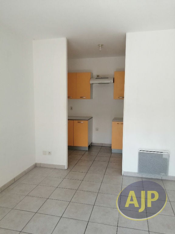 Appartement Chemin de l’Abeille à Roussines