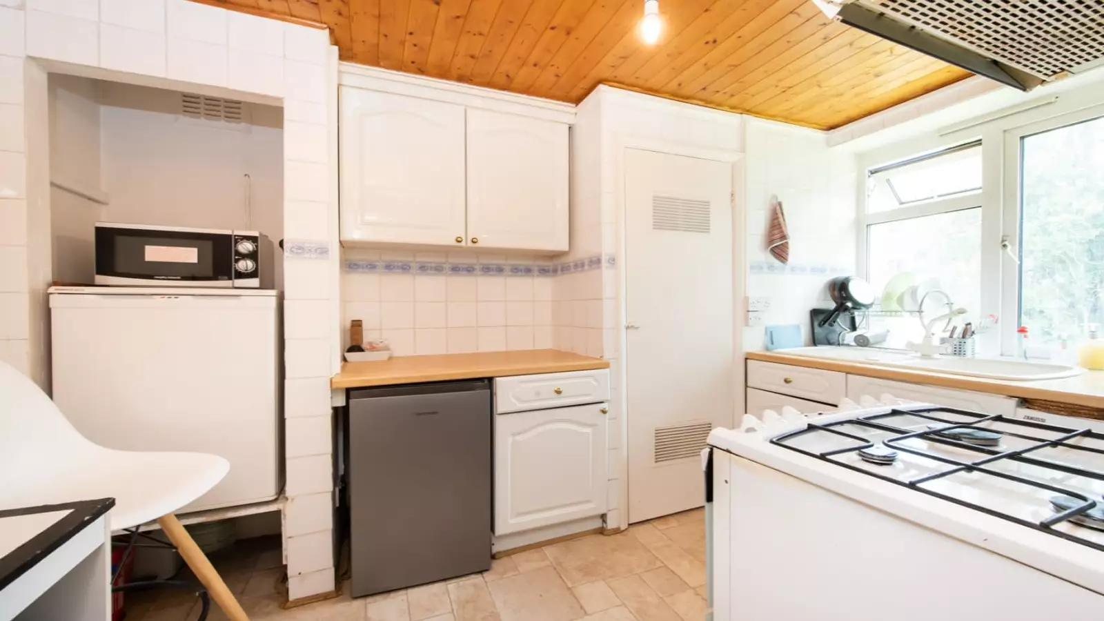Flat Telford Road in Greater London