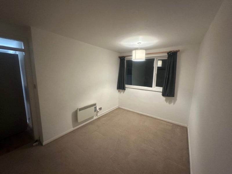 Room Mill Road in Royal Leamington Spa