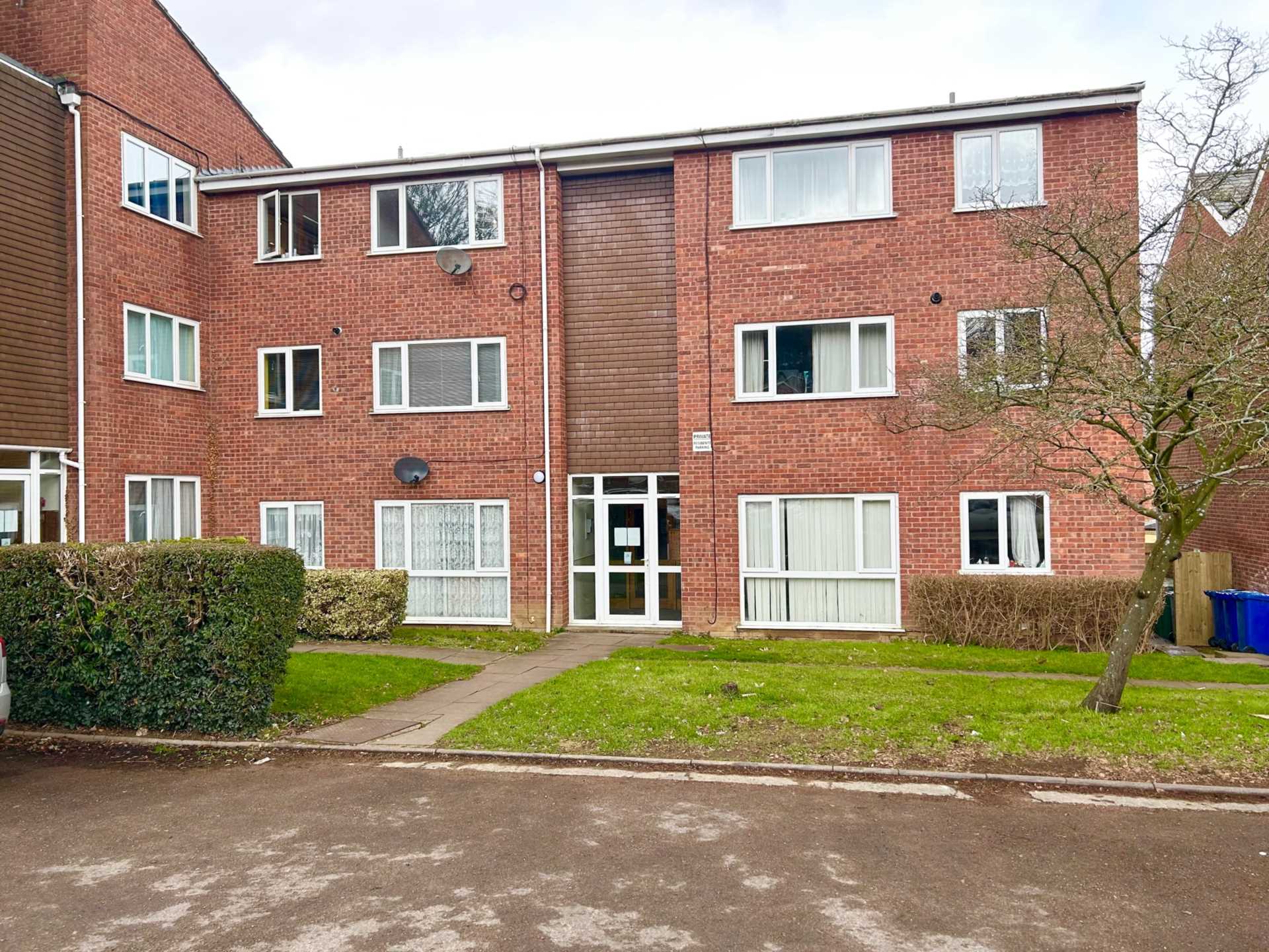 Flat Old Parr Close in Cherwell District