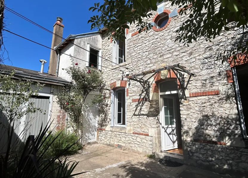 House Rue Fromont in Tours