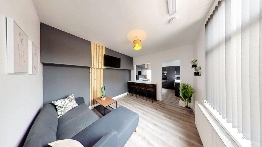 Room Curzon Road in Leicester