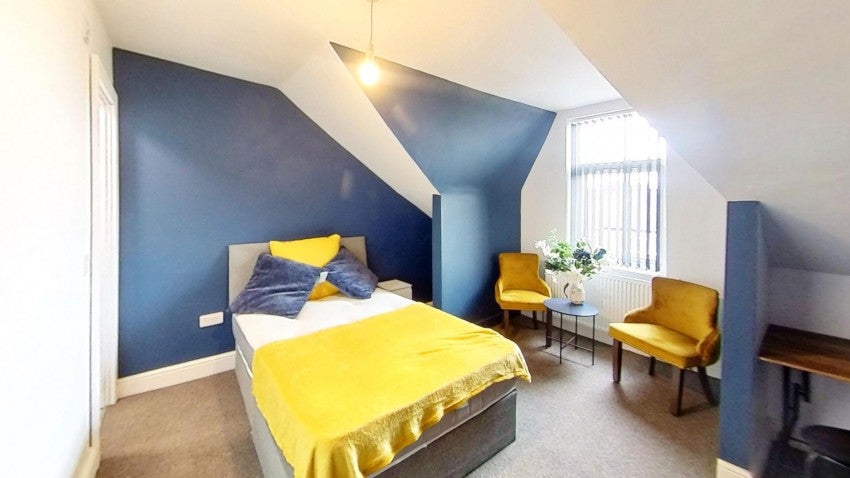 Room Curzon Road in Leicester