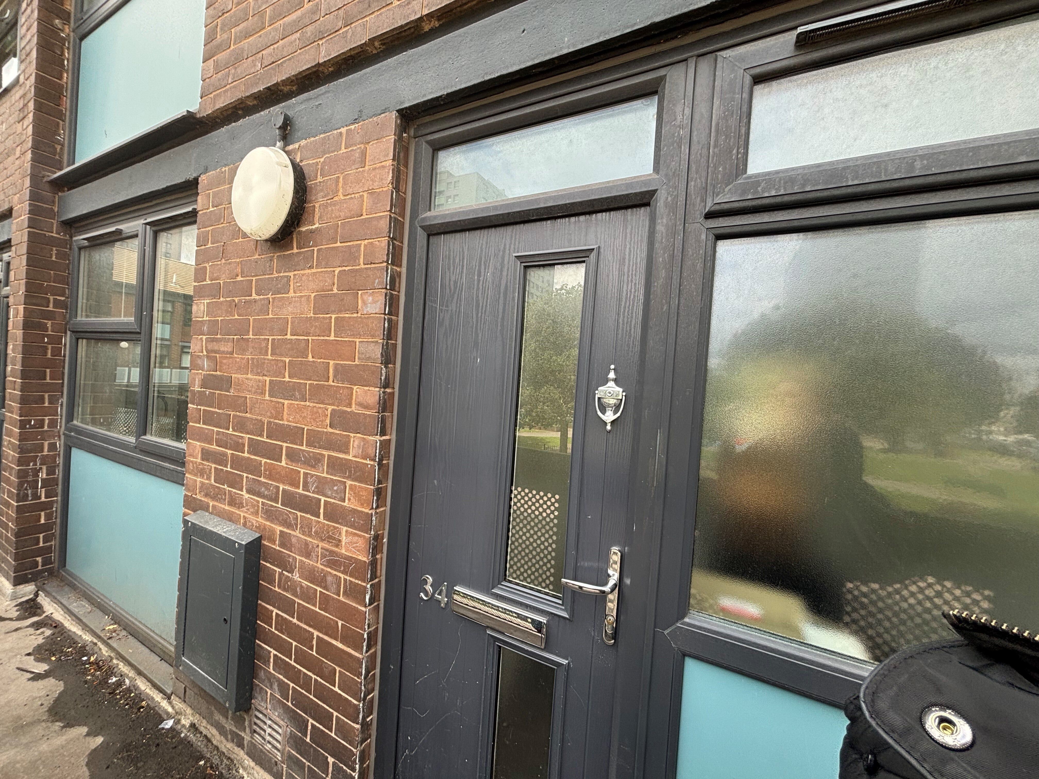 Room Chesworth Close in Stockport