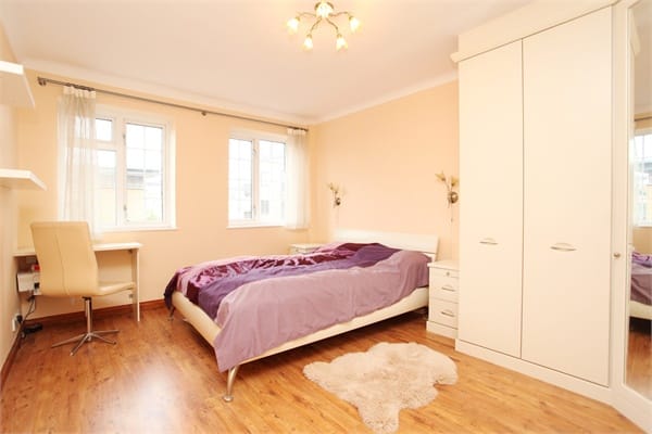 Flat Stamford Brook Arches in Greater London
