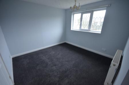 Flat Service Road 26 in Grimsby
