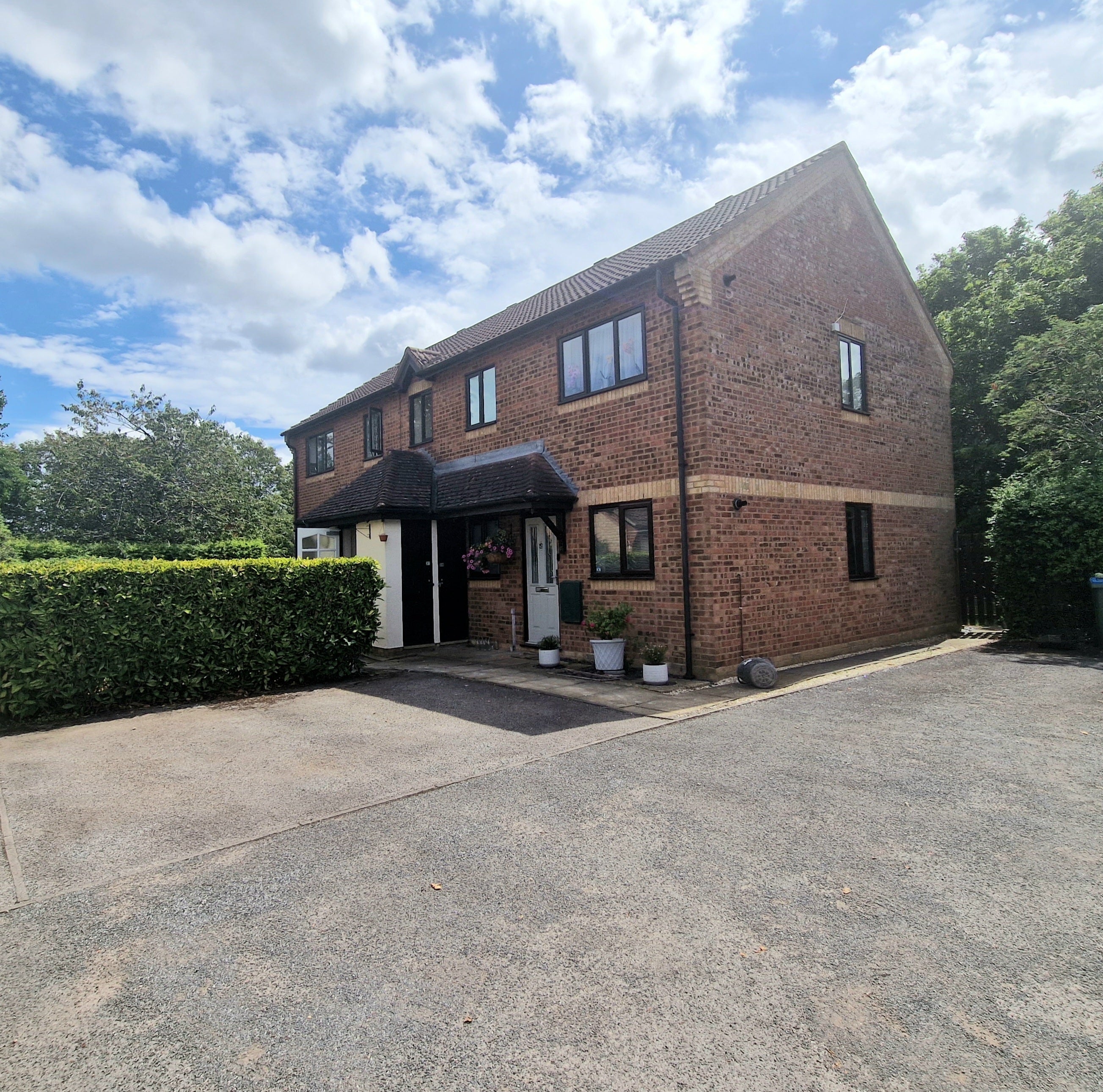 Flat Westfield in Stoke Mandeville