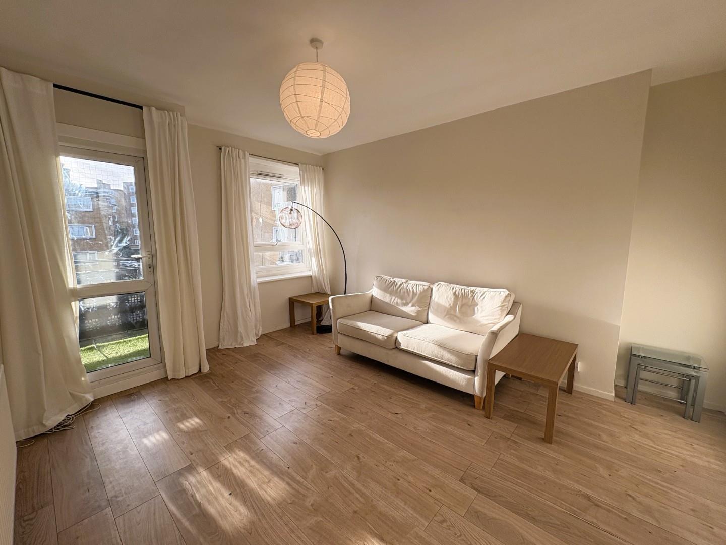 Flat Tulse Hill in Greater London