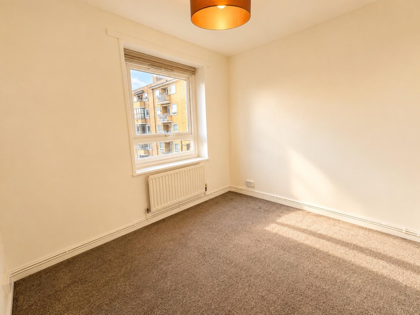 Flat Tulse Hill in Greater London