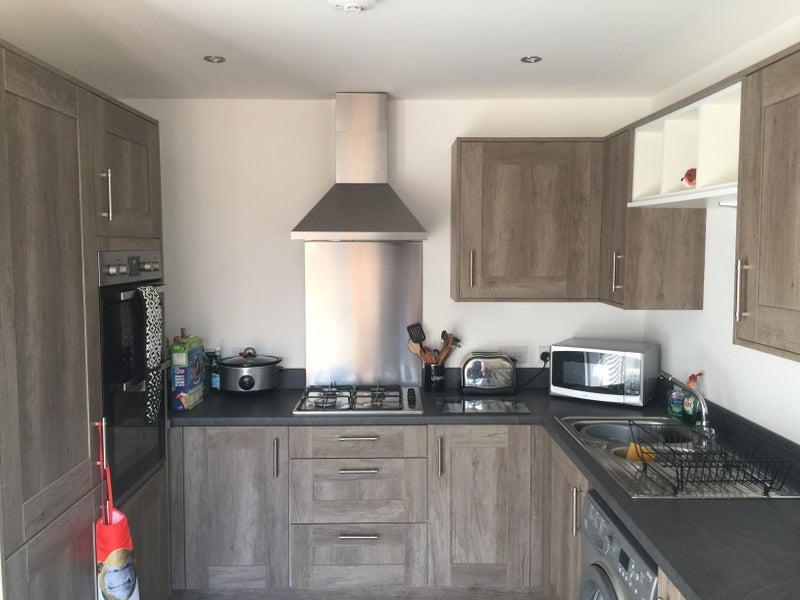 Room Garforth Avenue in Manchester