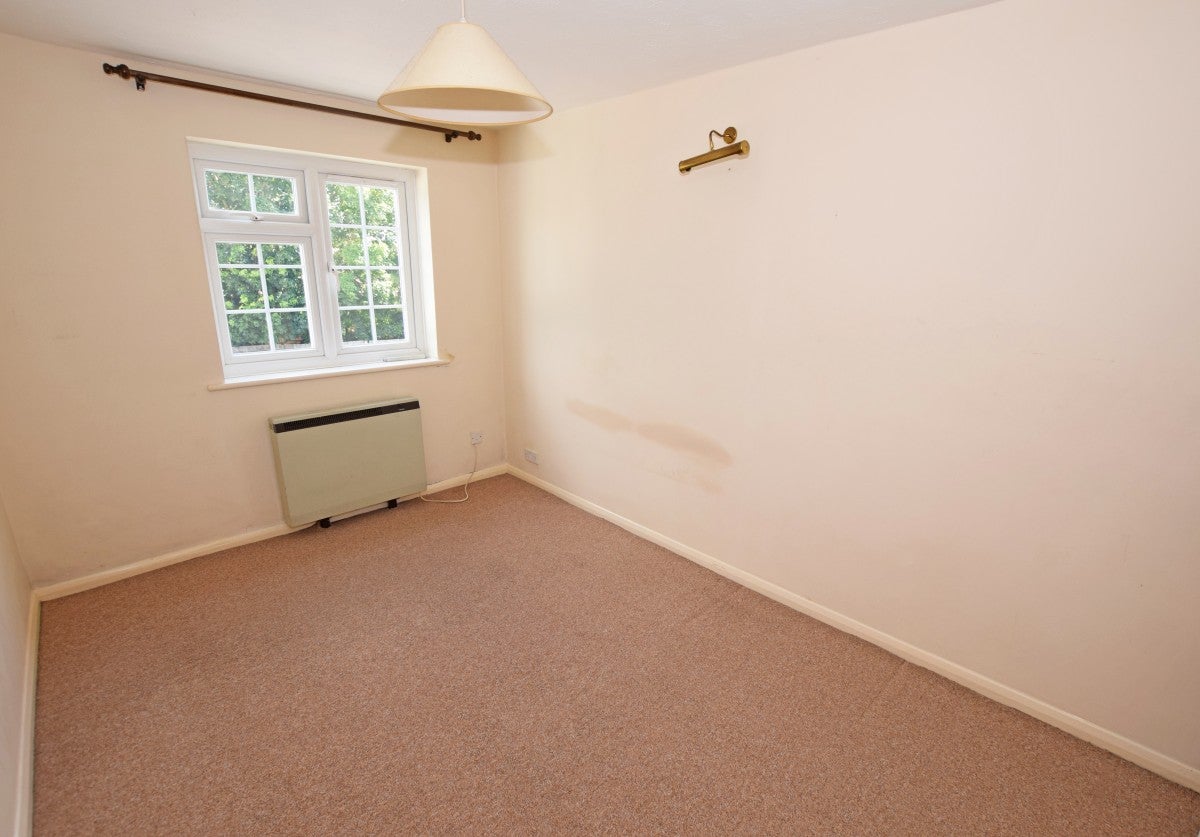 Flat Wilsom Road in East Hampshire
