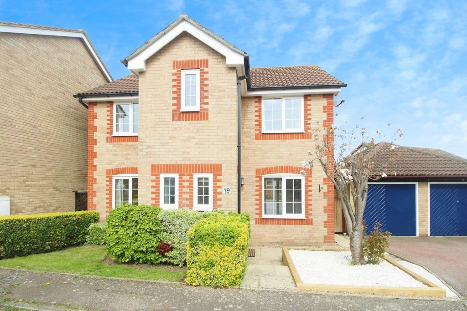 House Haselmere Close in West Suffolk