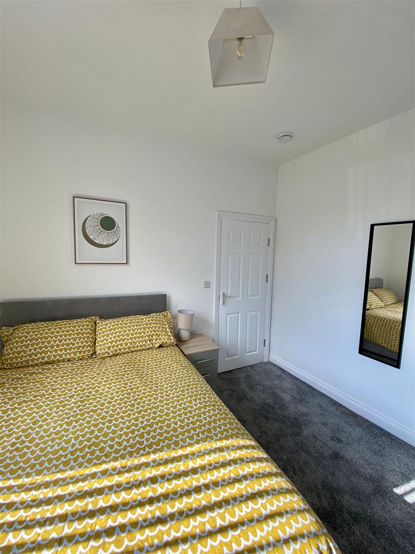 Room Burnley Road in Borough of Pendle