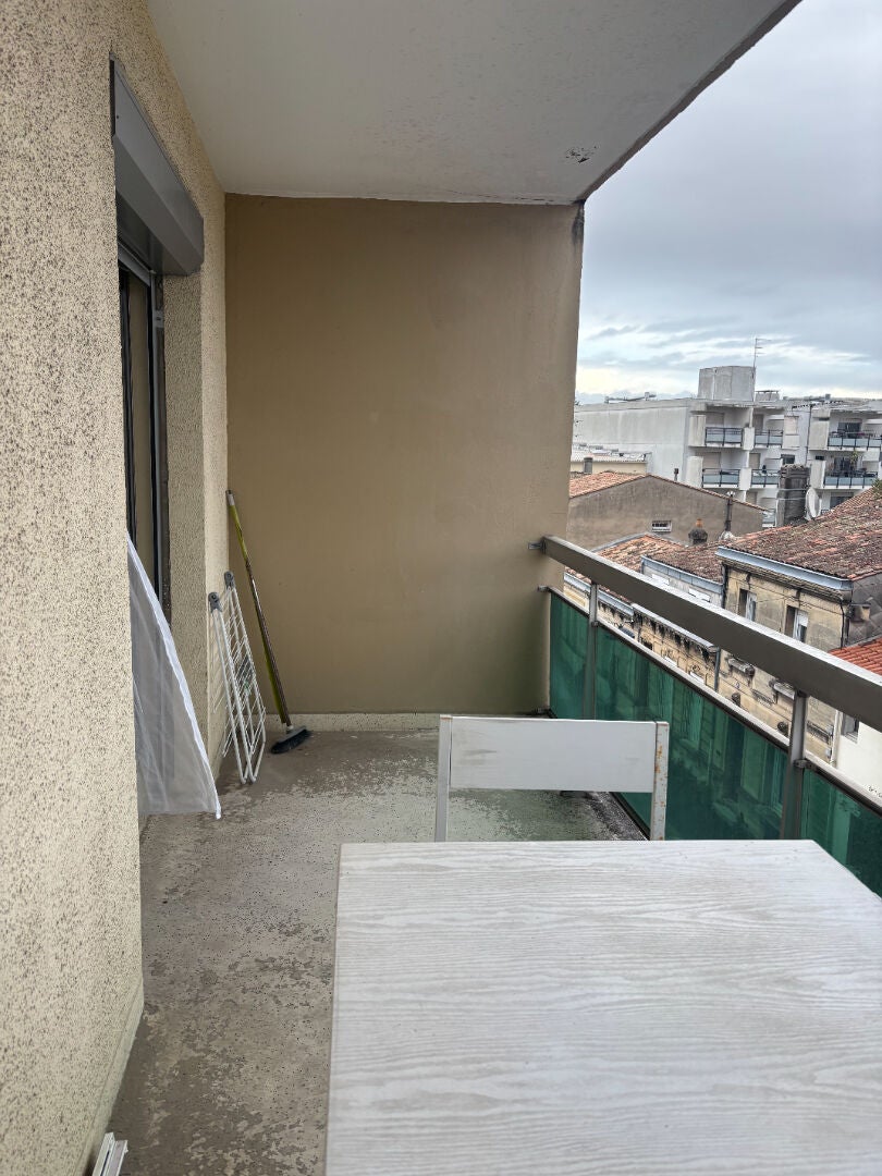 Flat Rue Pierre Curie in Bordeaux