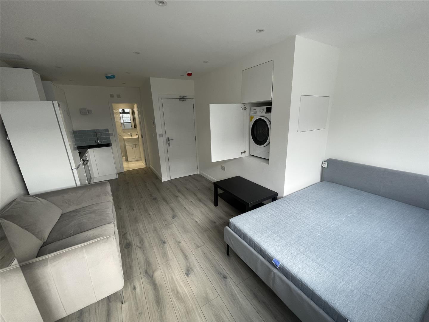 Flat Regent's Park Road in Greater London