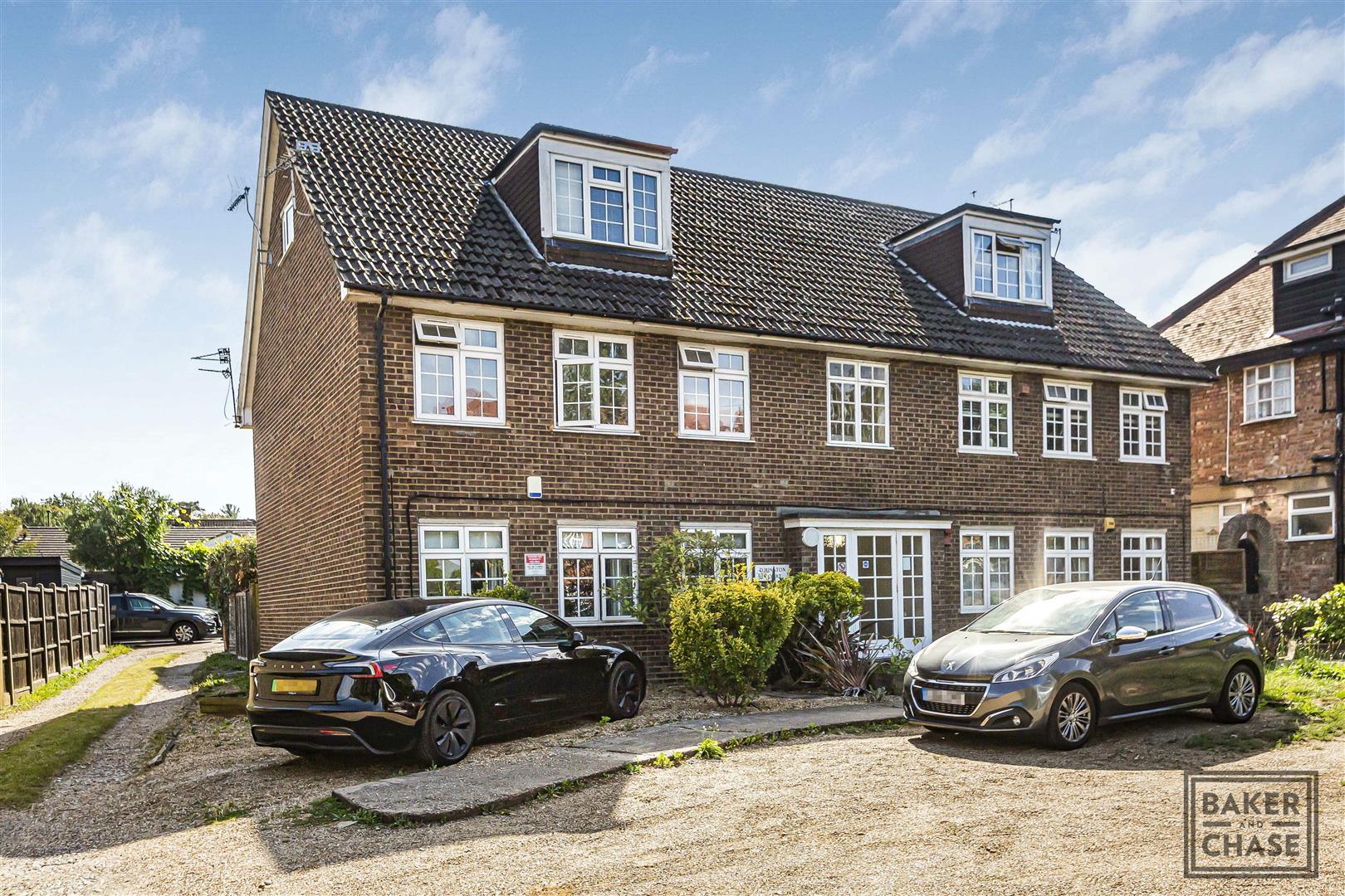 Flat Lavender Hill in Greater London