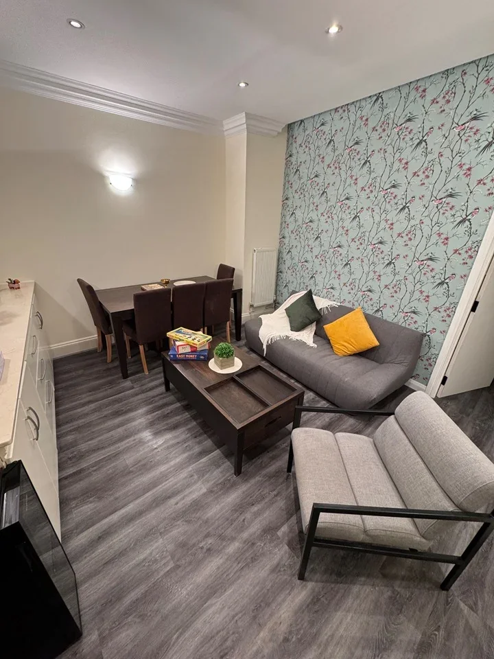 Flat Lancaster Gate in City of Westminster