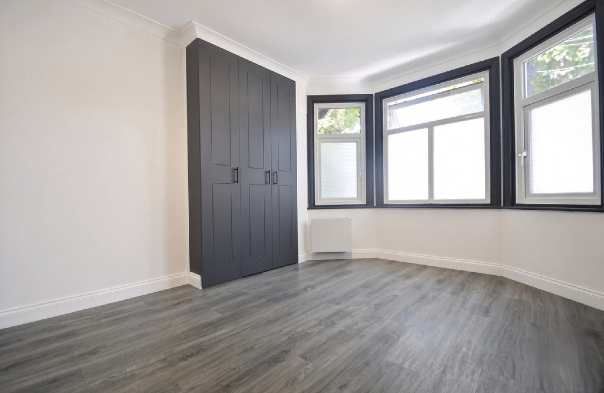 Flat Sidney Road in Borough of Spelthorne