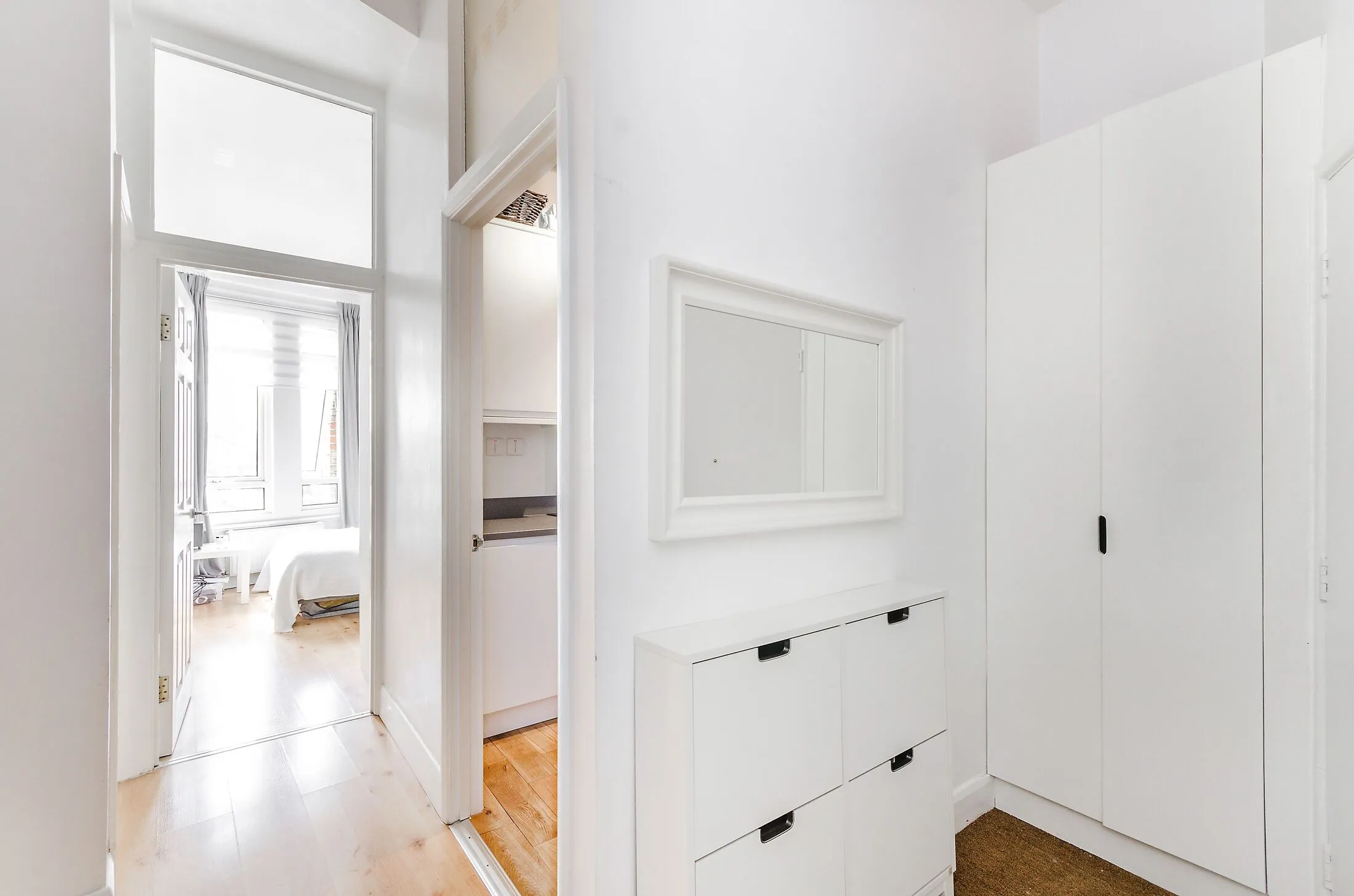 Flat Balham High Road in Greater London