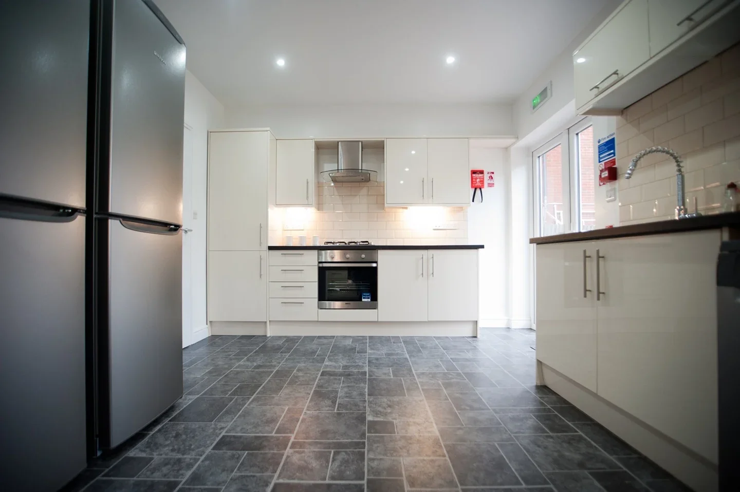Room Dene Avenue in Greater London