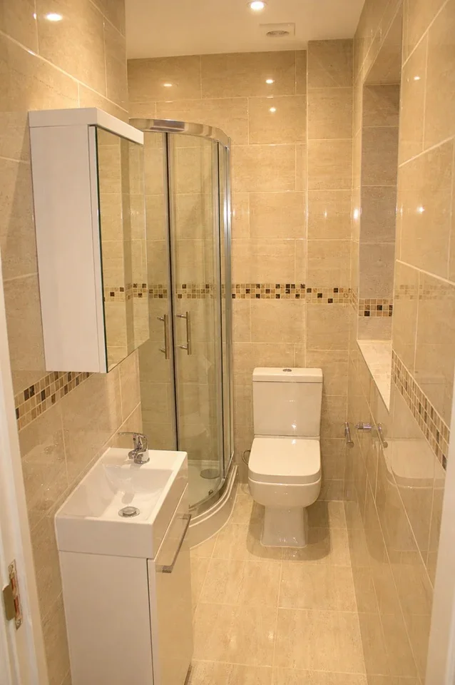 Room Dene Avenue in Greater London