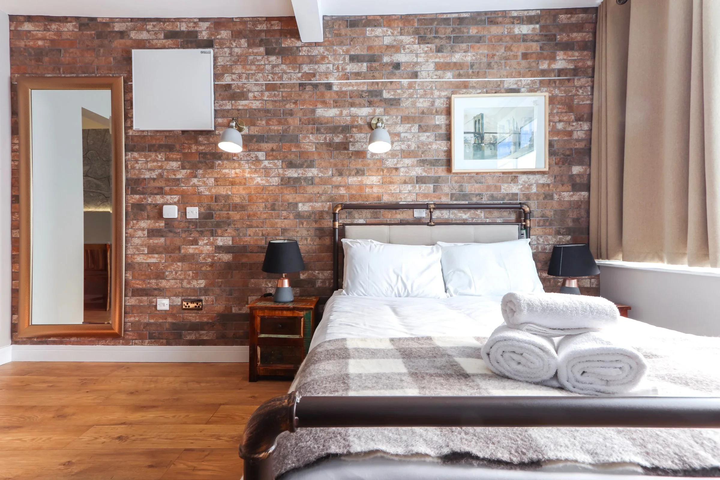 Flat Midland Road in Bristol