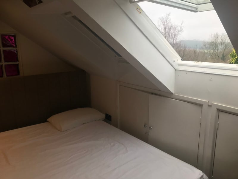 Room Fescue Place in Cardiff