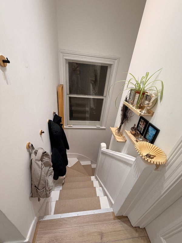 Room Beatrice Avenue in Greater London