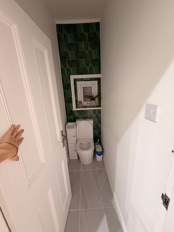 Room Beatrice Avenue in Greater London