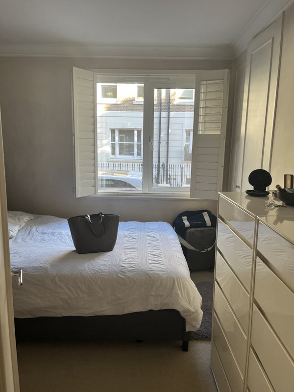 Room Holbein Place in Greater London