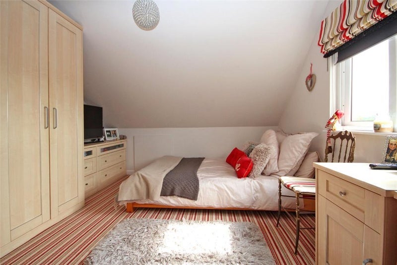 Room Danesbury Avenue in Bournemouth