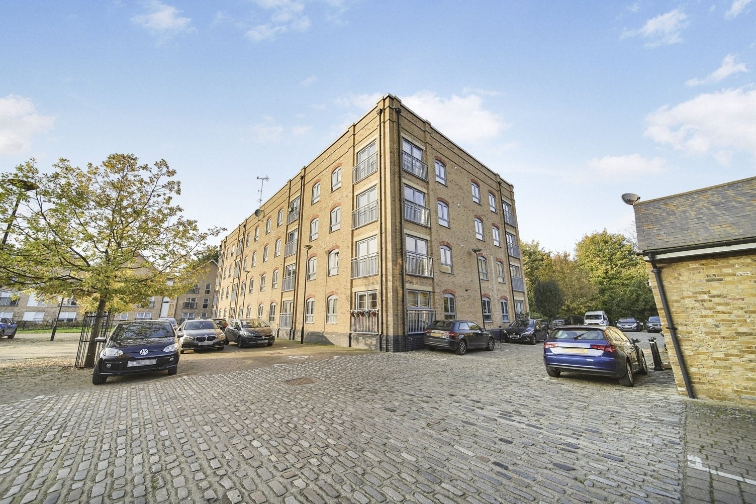 Flat Esparto Way in Horton Kirby and South Darenth