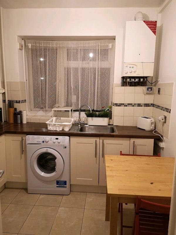 Room Murray Grove in Greater London