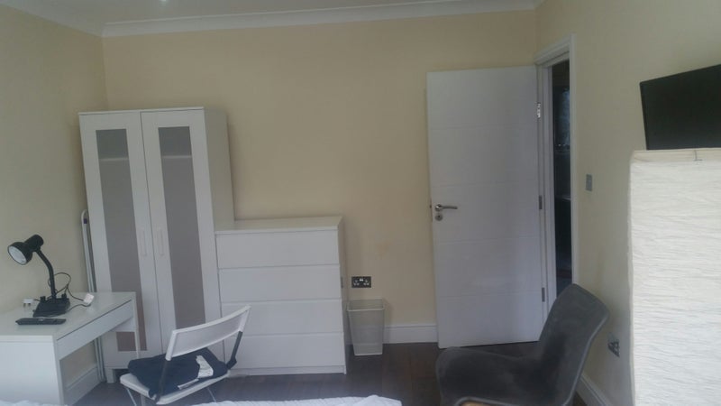 Room Upper Park Road in Greater London