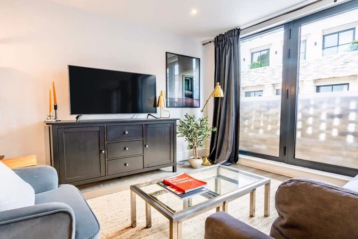 Flat King's Mews in Greater London