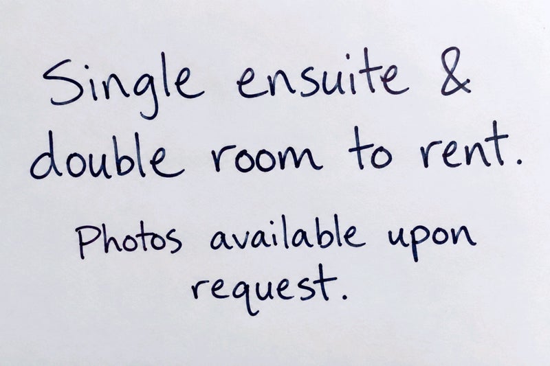 Room Woodfield Road in Crawley