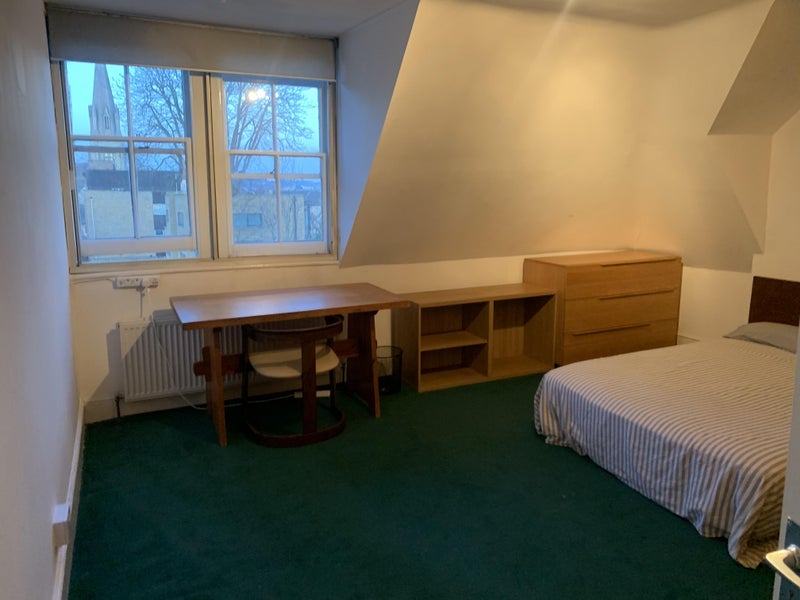 Room Brondesbury Park in Greater London
