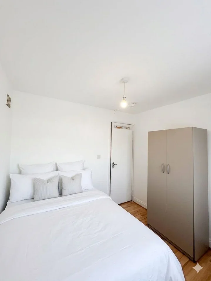 Room River Road in Greater London
