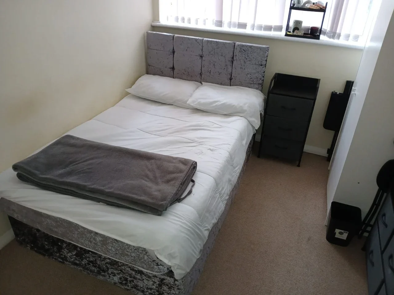Room Stortford Hall Park in East Hertfordshire
