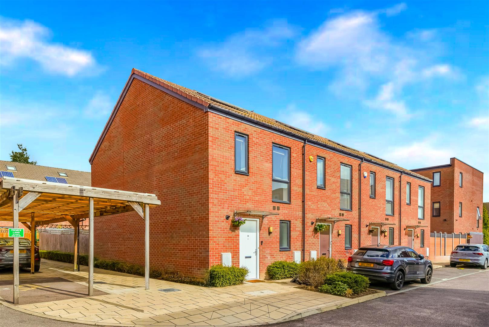 House Marine Crescent in Greater London