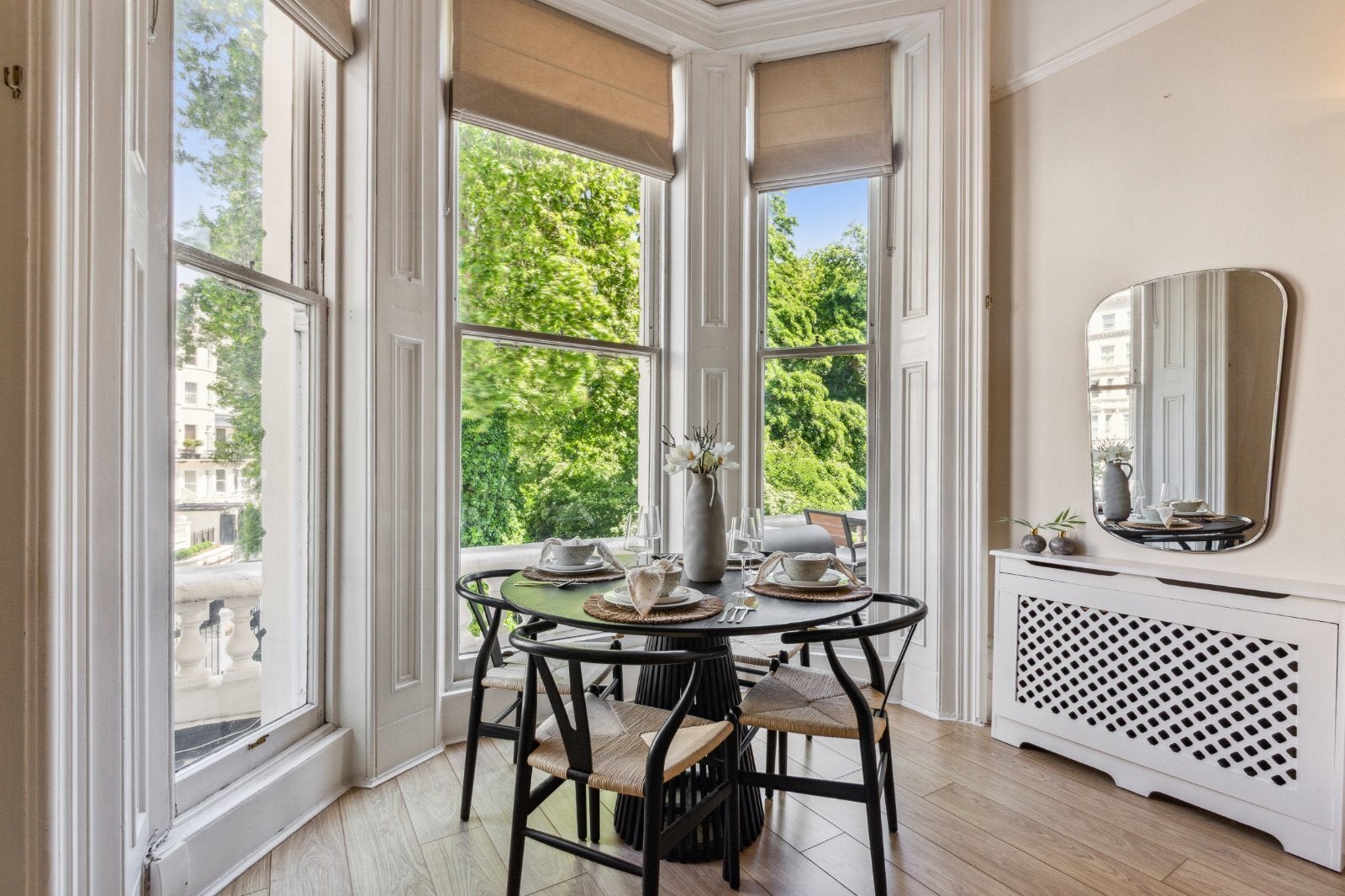 Flat Stanhope Mews West in Greater London