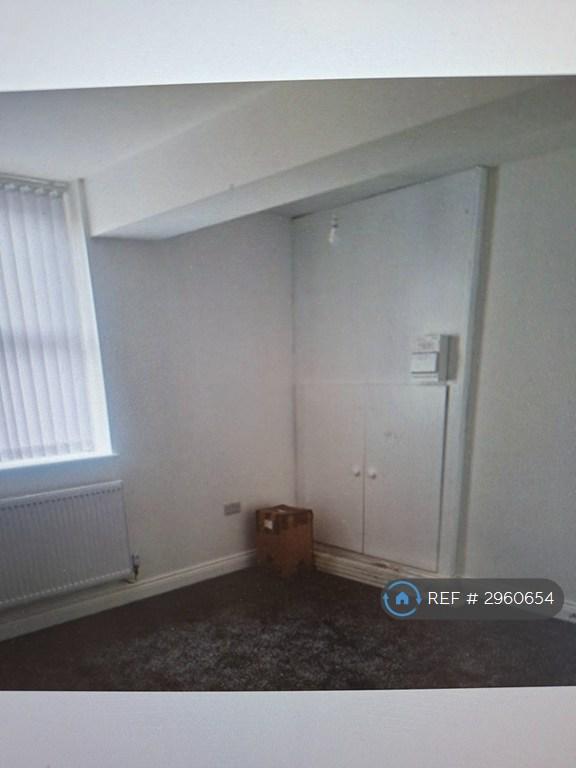 Flat Hollinshead Street in Chorley