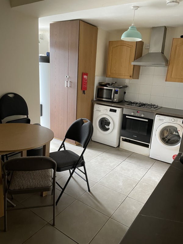 Room Ambleside Gardens in Greater London
