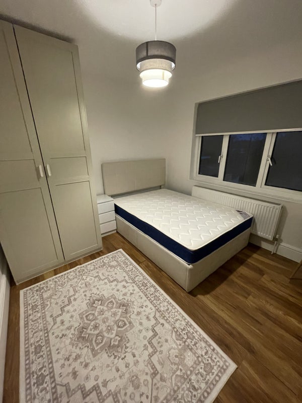 Room Ambleside Gardens in Greater London