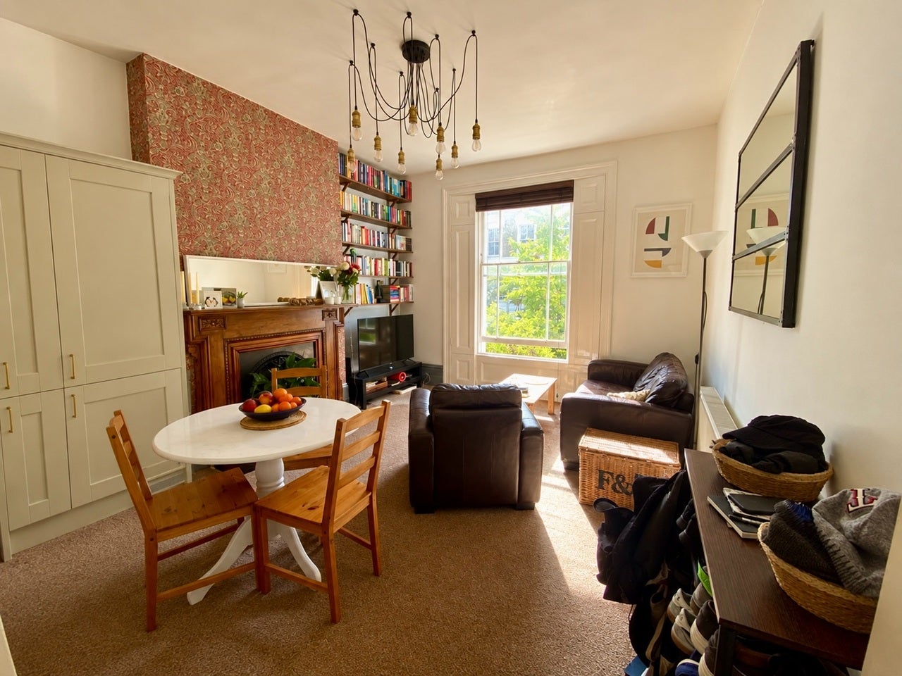 Flat Richborne Terrace in Greater London