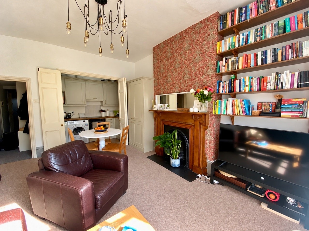 Flat Richborne Terrace in Greater London